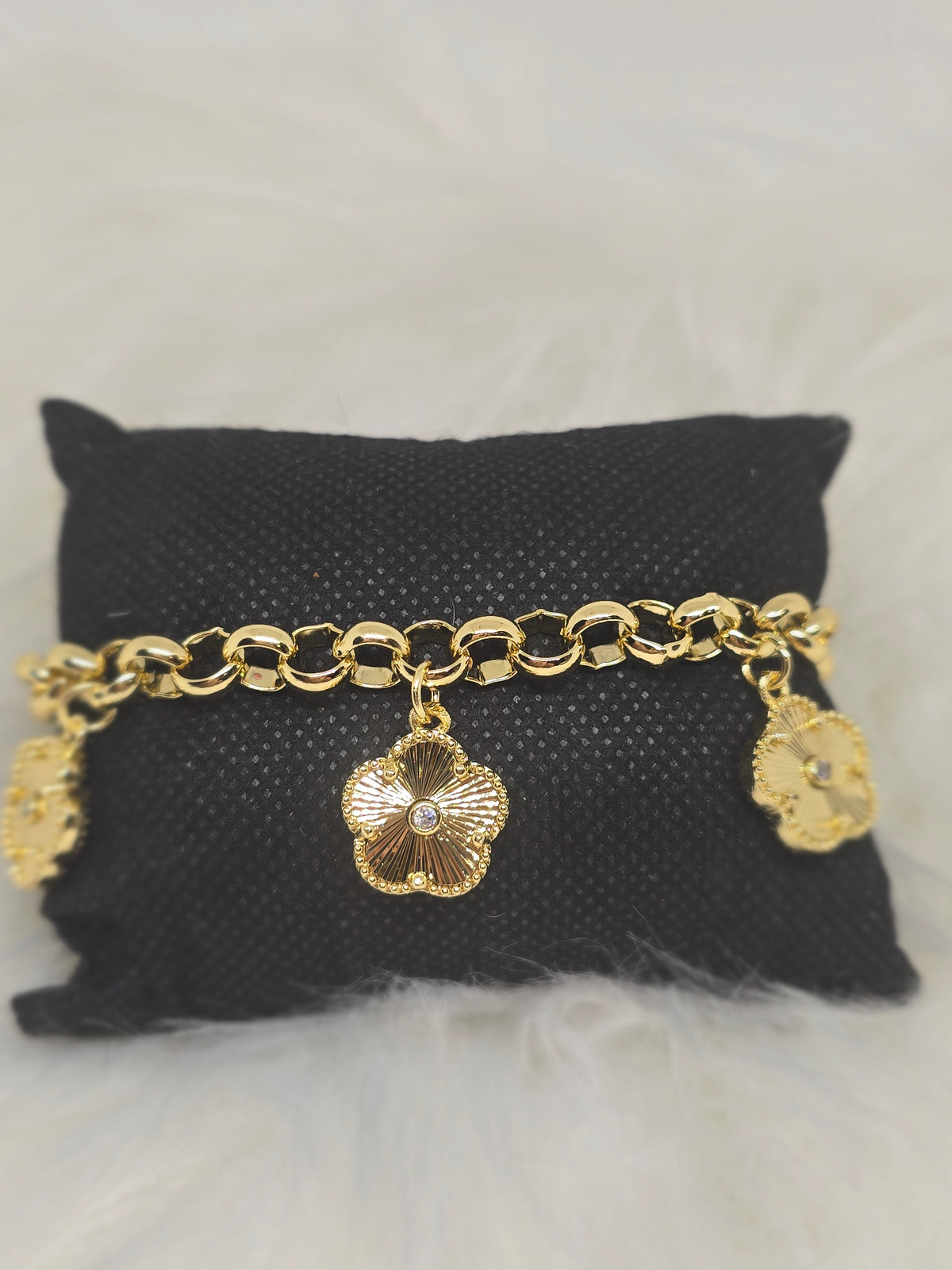 Flower pendant brazalete