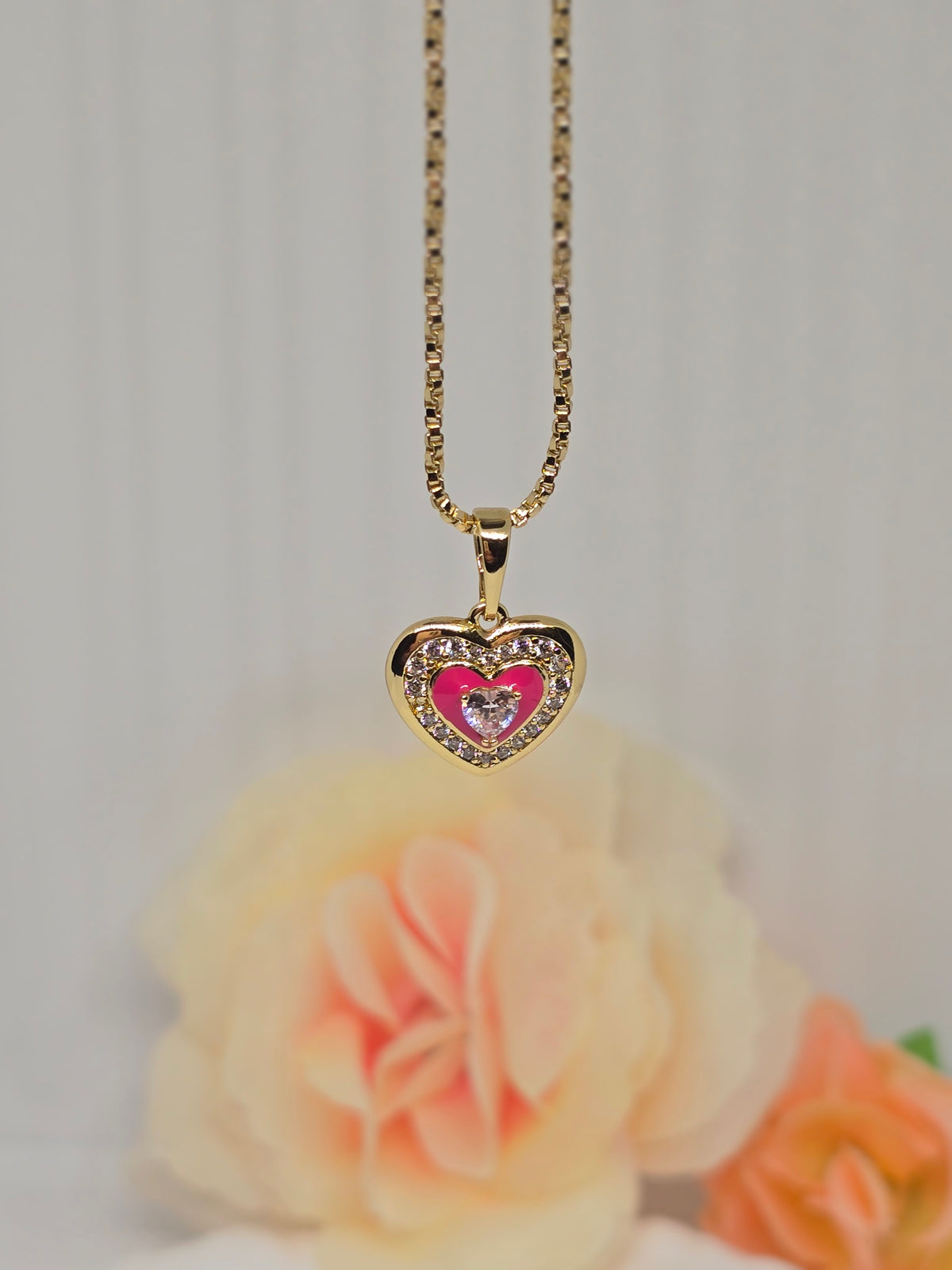 Chain with pink heart pendant