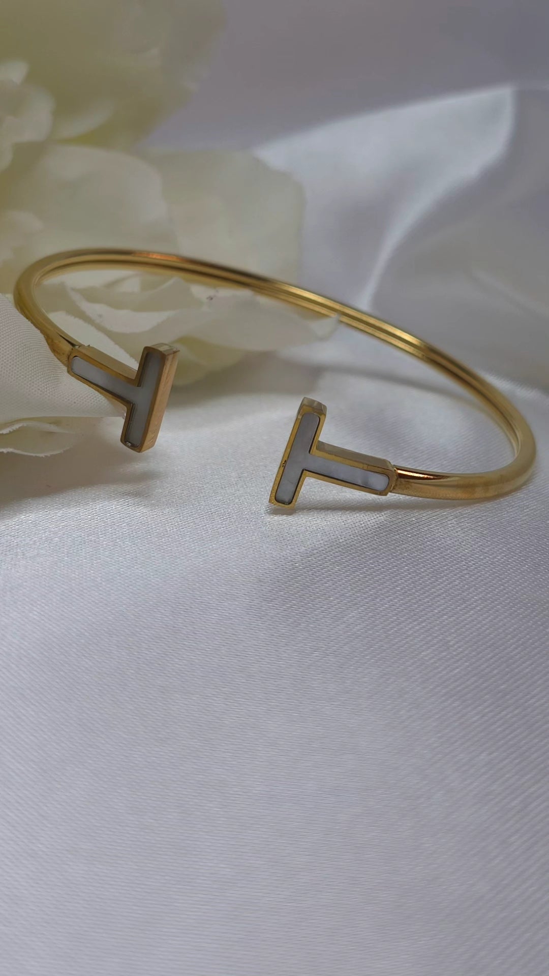 Fina Bangle